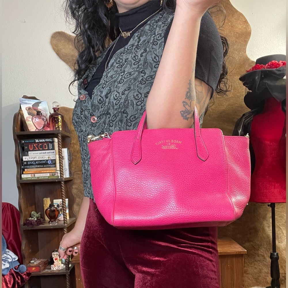 GUCCI magenta swing bag - Picture 16 of 16